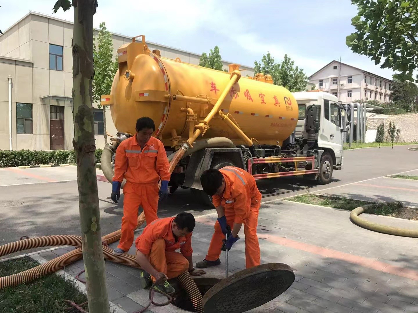 打安镇化粪池清理与5-8吨吸粪车施工效率分析